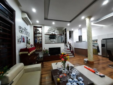 Siêu rẻ, giá đầu tư. Cần bán gấp nhà phố Nguyễn Đức Cảnh, dt 102m nhỉnh 6 tỷ