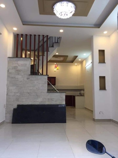 Nhà 1 trệt + 2 lầu 4 phòng ngủ giá 10.5tr hẻm 30 Lâm Văn Bền. Quận 7
