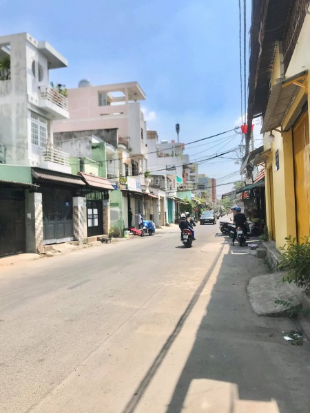 Bán nhà Mặt Tiền Kinh Doanh Hoà Bình 10m x 20m Ngay Đầm Sen giá 20 Tỷ