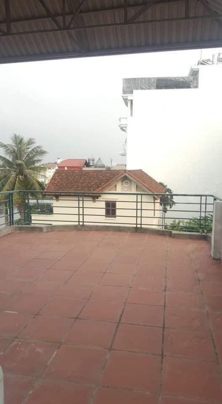 Ô TÔ 7 CHỖ ĐỖ CỬA CÁCH PHỐ 30M AN SINH VIEW HỒ