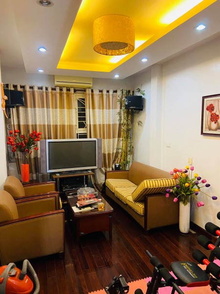 Bán Nhà 5 Tầng, Tôn Đức Thắng, 2 Mặt Ngõ Thông, Gara Ô Tô, Kinh Doanh Vô Đối. Chỉ 4,45 Tỷ.