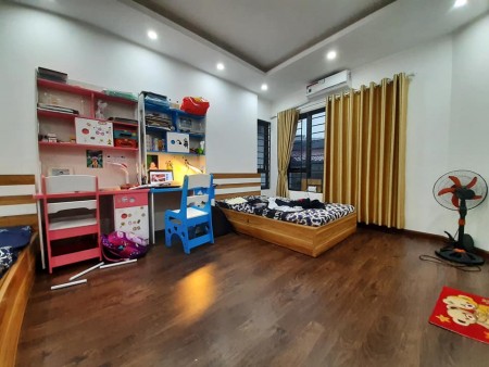 Bán Nhà Khương Trung 35m2 - Gần Oto - 2 Mặt Thoáng - Mới Đẹp Ở Ngay - Dân Chí Cao