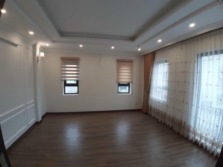 SIÊU PHẨM NHÀ SÀI ĐỒNG GẦN HỒ HIỆN ĐẠI, DT 30Mx6T GIÁ 3.3 TỶ