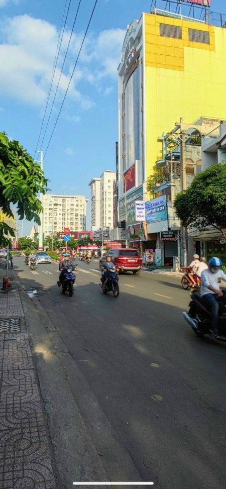 Bán Nhà Mặt Tiền đường 3/2 7,2 Tỷ Quận 11