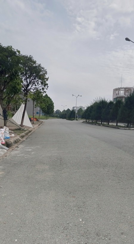 Bán gấp lô đất MT Đỗ Xuân Hợp, Q9, thổ cư 100%, SHR, 5x20m chỉ 2.3 tỷ, sang tên ngay