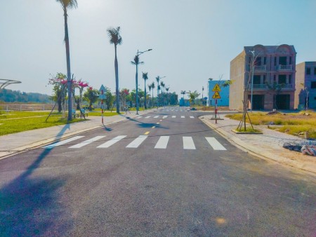 Cần bán gấp lô góc ở visip2, sổ sẵn, công chứng ngay