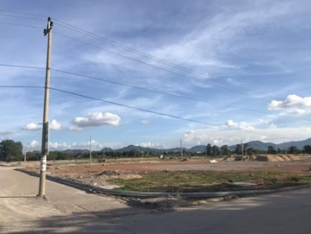 Tôi chính chủ bán nhanh 2 nền biệt thự lô góc siêu đẹp, giá rẻ bao sổ đỏ tại An Nhơn, khu dân cư đông đúc.