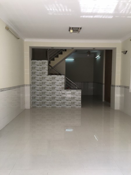 Nhà MT Ba Vì 4 tấm đúc đẹp leng keng, ngang 5m