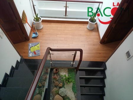 BÁN NHÀ 1T2L SIÊU ĐẸP NGAY BIG C KP2 CƯ XÁ CA P.TÂN HIỆP CÁCH NGUYỄN ÁI QUỐC VÀI BƯỚC CHÂN.CHỈ 5,7 Tỷ