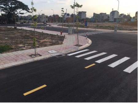 Cần bán lô đất Khu DC Phú Hồng Thịnh 10, Bình An, TX Dĩ An, Bình Dương, DT 100m2. Giá 1.8 tỷ/nền
