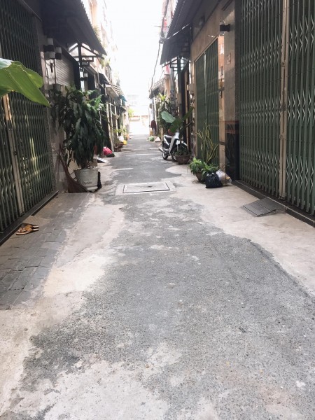 Bán gấp nhà Ngã Tư Hàng Xanh, quận Bình Thạnh, 50m2 chỉ 4 tỷ 7.