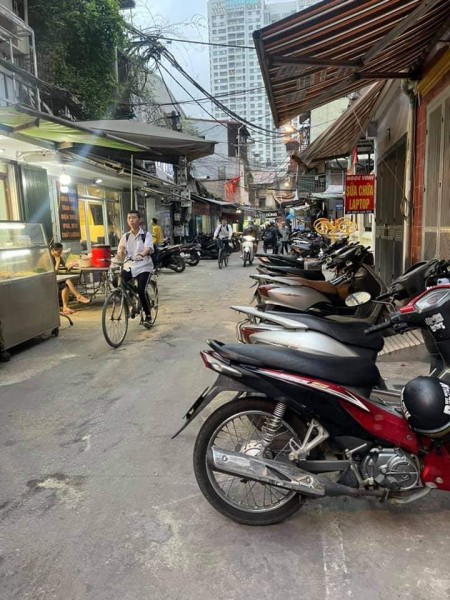 NHÀ KINH DOANH NHỈNH 5 TỶ TRUNG TÂM ĐỐNG ĐA, Ô TÔ TẬN CỬA
