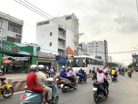 6 căn rổ hàng mặt tiền Huỳnh Tán Phát, Quận 7