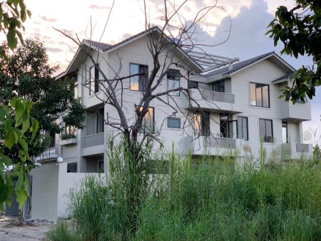 Biệt thự Phú Xuân Nhà Bè! 10x24m2 3 lầu