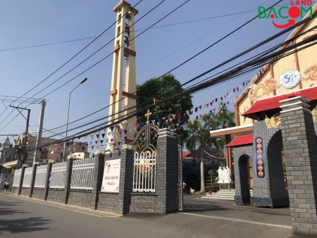 Bán nhà mới xây ở phường Hố Nai, gần giáo xứ Xuân Trà, cách đường Nguyễn Ái Quốc chỉ khoảng 300m. giá 2ty550