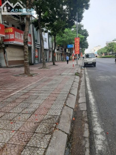Cần bán nhà phố NGỌC LÂM, LONG BIÊN 63m2, 3,5 tầng, 14,5 tỷ.
