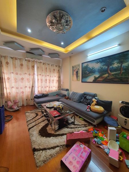 Nhà rẻ dưới 2 tỷ Ngọc Thụy, Nguyễn Văn Cừ, Long Biên