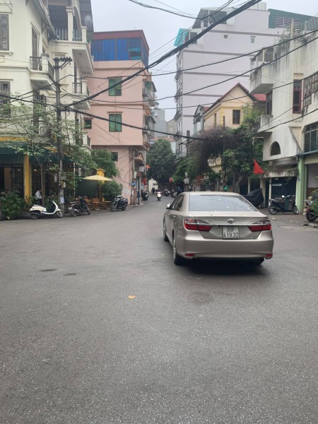 Mặt ngõ Thịnh hào 1 Kinh doanh đỉnh, ô tô đỗ ngày đêm, quy hoạch ổn đỉnh.7.4 tỷ