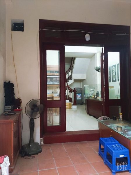 Bán nhà Hoàng Như Tiếp, Long Biên, ô tô vào nhà, kinh doanh 40m2 5 tầng, hơn 4 tỷ