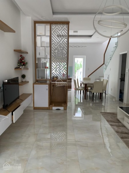 Cho Thuê Nhà Nguyên Căn gần như full NT hẻm ô tô, P. Trường Thọ, Quận Thủ Đức.
