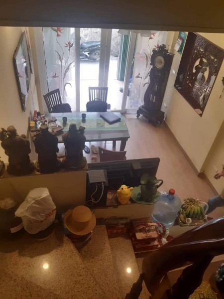 Chỉ hơn 3 tỷ có ngay nhà đẹp. 4 tầng, vị trí ổn ở phố Trung Kính
