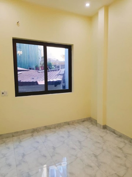 Bán nhà Trương Định, 30m2, Tặng nhà 4 tầng, ngõ , chỉ hơn 2 tỷ