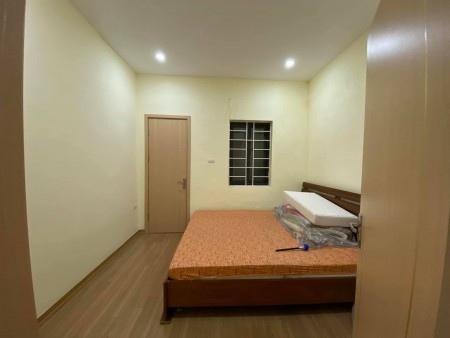 Bán nhà đẹp, hiếm, Tư Đình, Long Biên Kinh doanh DT 41m chỉ 3.95 Tỷ