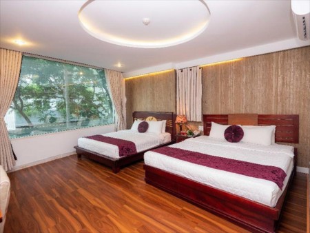 Khách sạn 33 phòng Mặt tiền Thủ Khoa Huân, P.Bến Thành, Q.1 DT: 5 x 24m