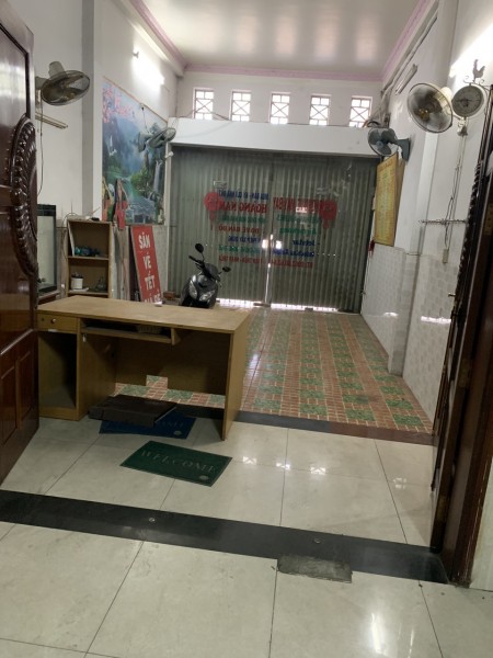 Sang Nhượng Mặt Bằng Mặt Phố Tấn Sơn 90m2 giá rẻ 12tr