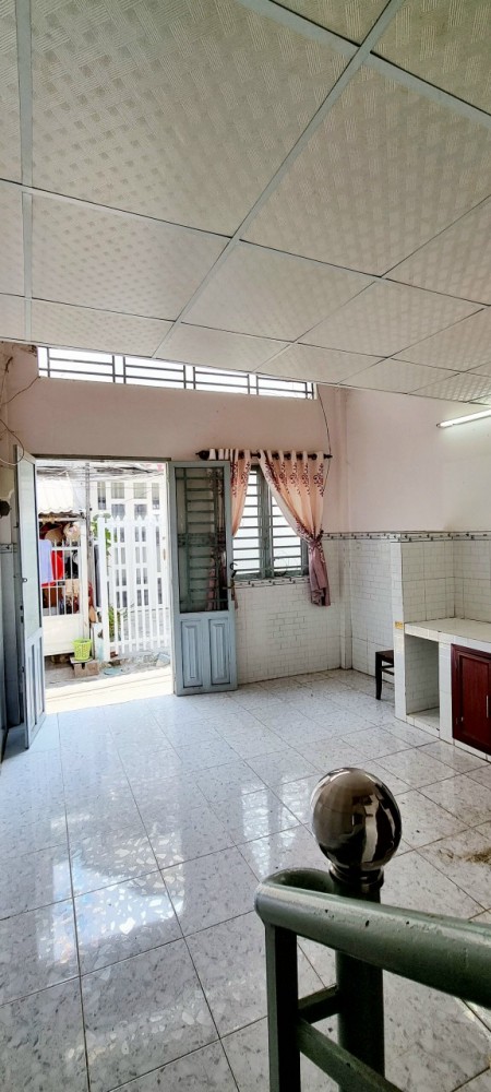 Cần bán nhà đường Ngô Quyền, Quận 10 3.3x10m, trệt + 2 lầu, 4.4 tỷ