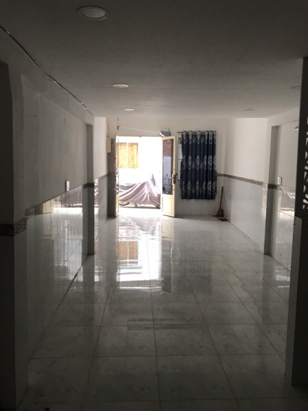 Cần tiền bán gấp nhà hẻm đường Văn Thân, P.8, Quận 6