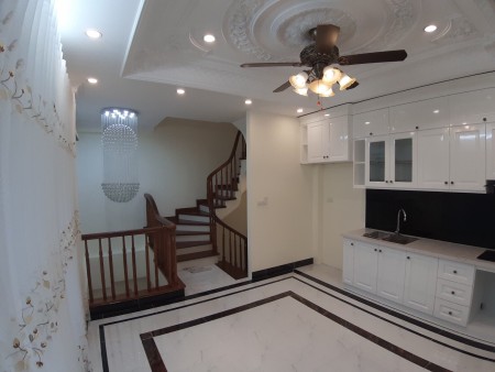 Sống Đẳng Cấp, Phố Sài Đồng Long Biên, 34m2 MTx4.5m 5T
