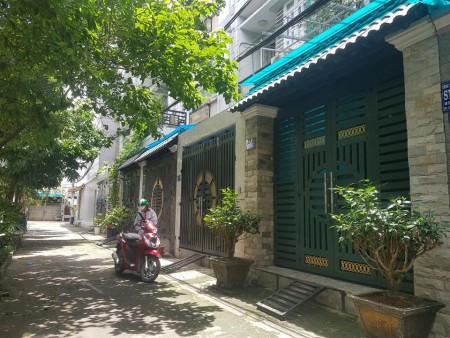 Nhà Đẹp cần ra 80m2, HXH, Đường Xã Đê,Bình Chánh 4 x 20, SHR, giá 1,1 tỷ