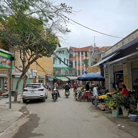 Lạc Long Quân, thang máy dòng tiền cho thuê 50TR/T vip, 12 phóng khép kín, dt 60Mx7T, giá 7.5 tỷ