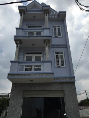 Bán gấp nhà mới xây, 1 trệt 2 lầu, sổ hồng riêng