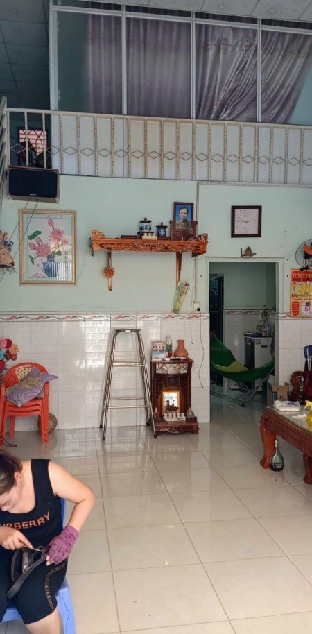 Nhà hẽm mới xây Thống Nhất Tân Xuân, Hóc Môn, dt 75m2, SHR, giá 850 triệu