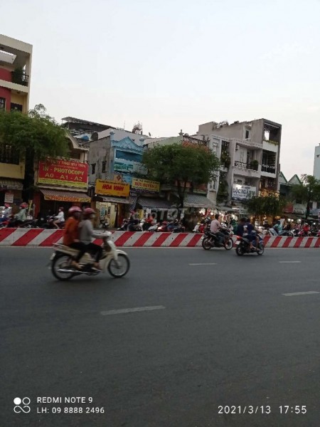 Nhà mặt tiền Lê Trọng Tấn, gần trường học, sân bay
