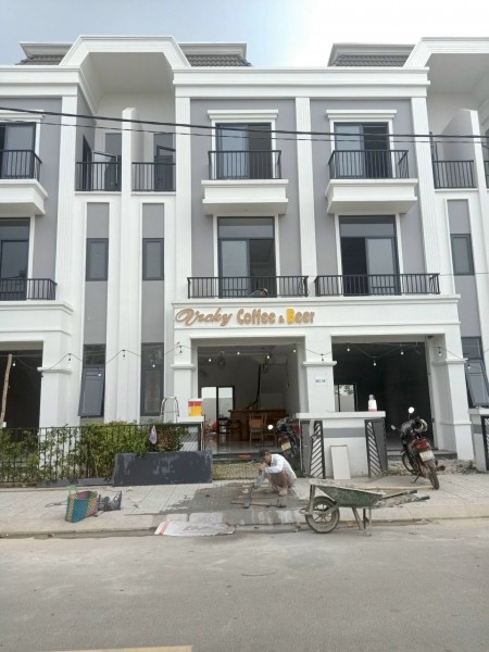 Đi đến slide 8