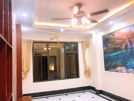 Bán nhà quận Thanh Xuân, ô tô đỗ, 35m2x5 tầng, giá 3 tỷ.LH: 0349799936