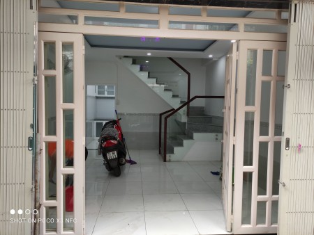 Bán nhà HXH đường Phú Thọ Hòa, DT: (4.2x8)m, 2 lầu giá chỉ còn 3.6 tỷ, hẻm thông tứ tung.