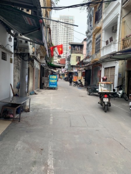 Cần bán nhà Phố Khương Trung, Thanh Xuân Hà Nội dt 30m2, 3 tầng, giá 5.2 tỷ
