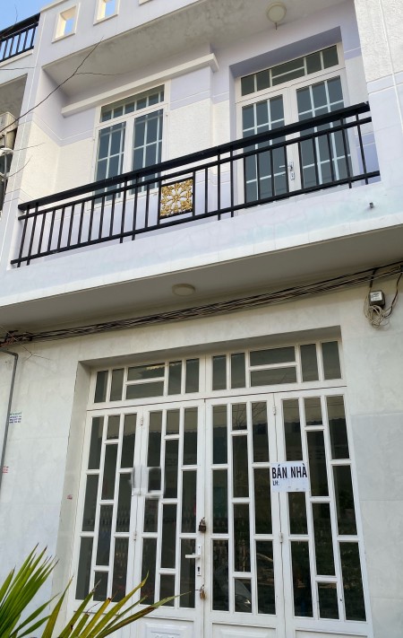 Bán Nhà SHR 1Trệt1Lầu Ngay QL50 Cách Trung Tâm Thành Phố Chỉ 20 Phút Đi Xe