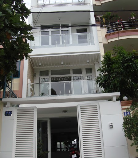 Bán nhà mặt tiền Trường Sa ngay ĐH Thủy Lợi 3 lầu mới đẹp giá 12.5 tỷ