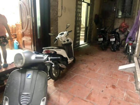 Bán Nhà Thổ Quan 35m 4 Tầng Ba Gác Đỗ Cửa Ngõ Thông Gần Phố LH 0392028893