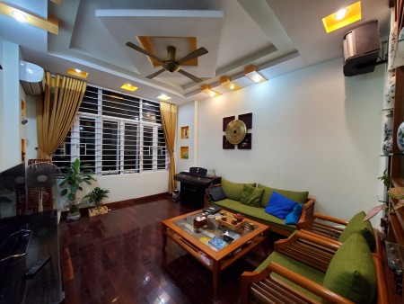 Bán Nhà Phố Quang Trung, Ô tô đỗ cửa, 63m x 3T, MT3.3m, giá 3 tỷ 9, Lh 0902083139