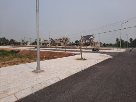 Mb 25 – Hoằng Đức – Hoằng Hóa Vị Trí : Ngay sau chợ Hoằng Đức, nằm ngay mặt đường QL10