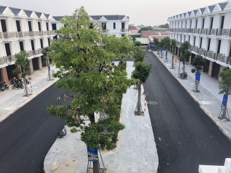 Nhà phố biệt lập xây sẵn Dĩ An giá F0 CĐT, đã hoàn thiện, SHR, TT 25% nhận nhà.