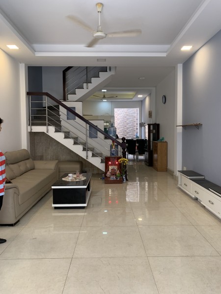 HXT Bùi Đình Tuý, 4.5x18m T_3L gồm 5 phòng 4wc, full nội thất.