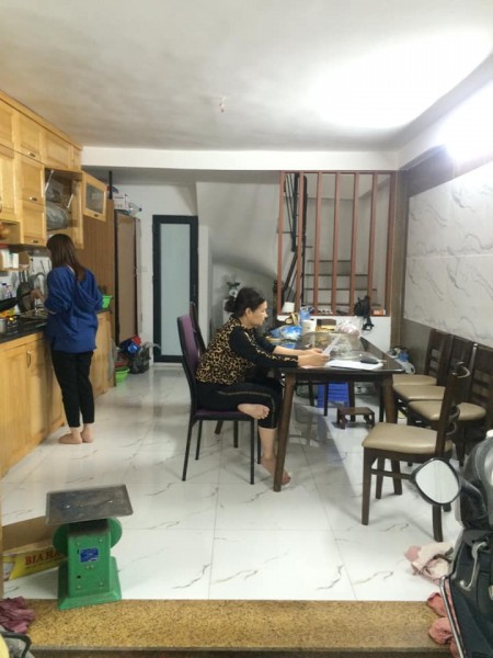 Bán nhà 5 tầng x 38m2 ngõ 43 Cổ Nhuế, cách ô tô tránh 10, giá 4.1 tỷ. LH 0912442669
