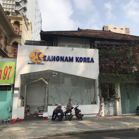 Cho thuê Nhà nguyên căn Mặt tiền Đường Sương Nguyệt Ánh, P.Bến Thành, Q.1. DT: 8 x 23m